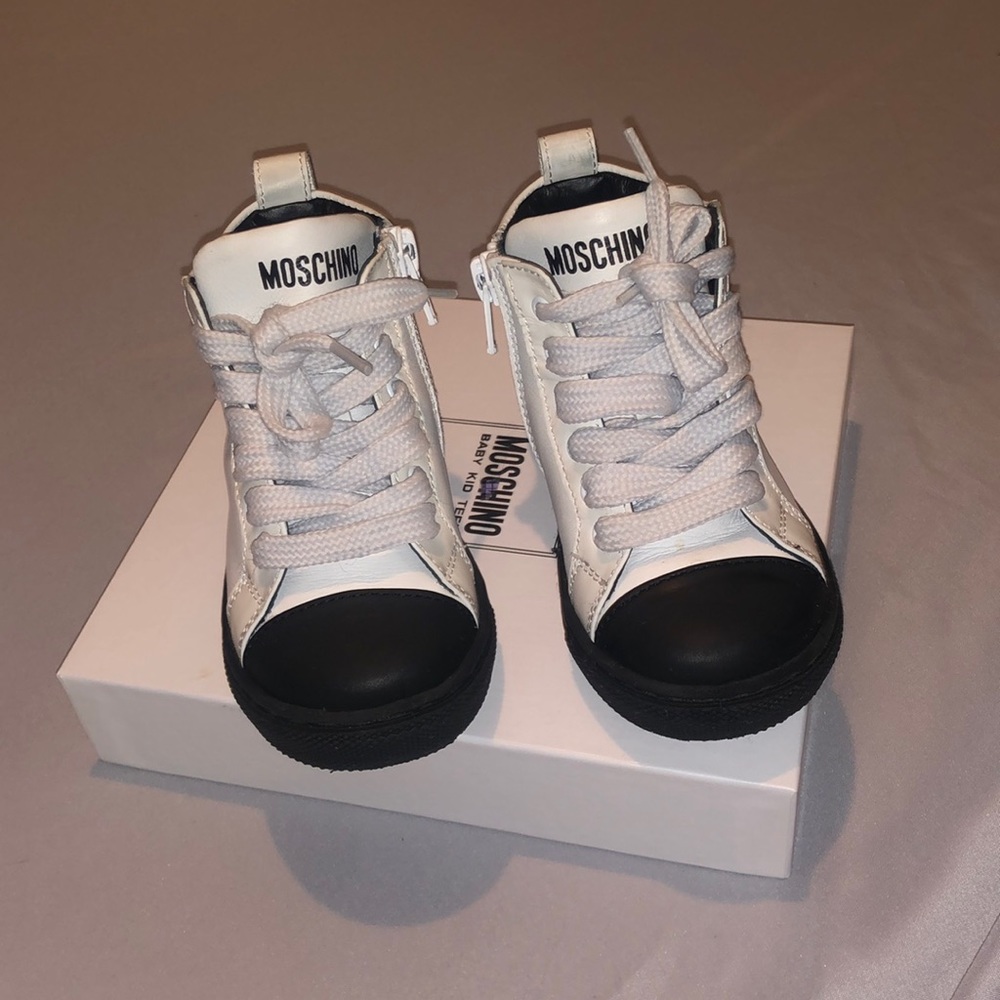 Moschino high top black and white sneaker